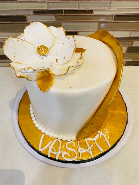 GUCCI FONDANT CAKE - Rashmi's Bakery