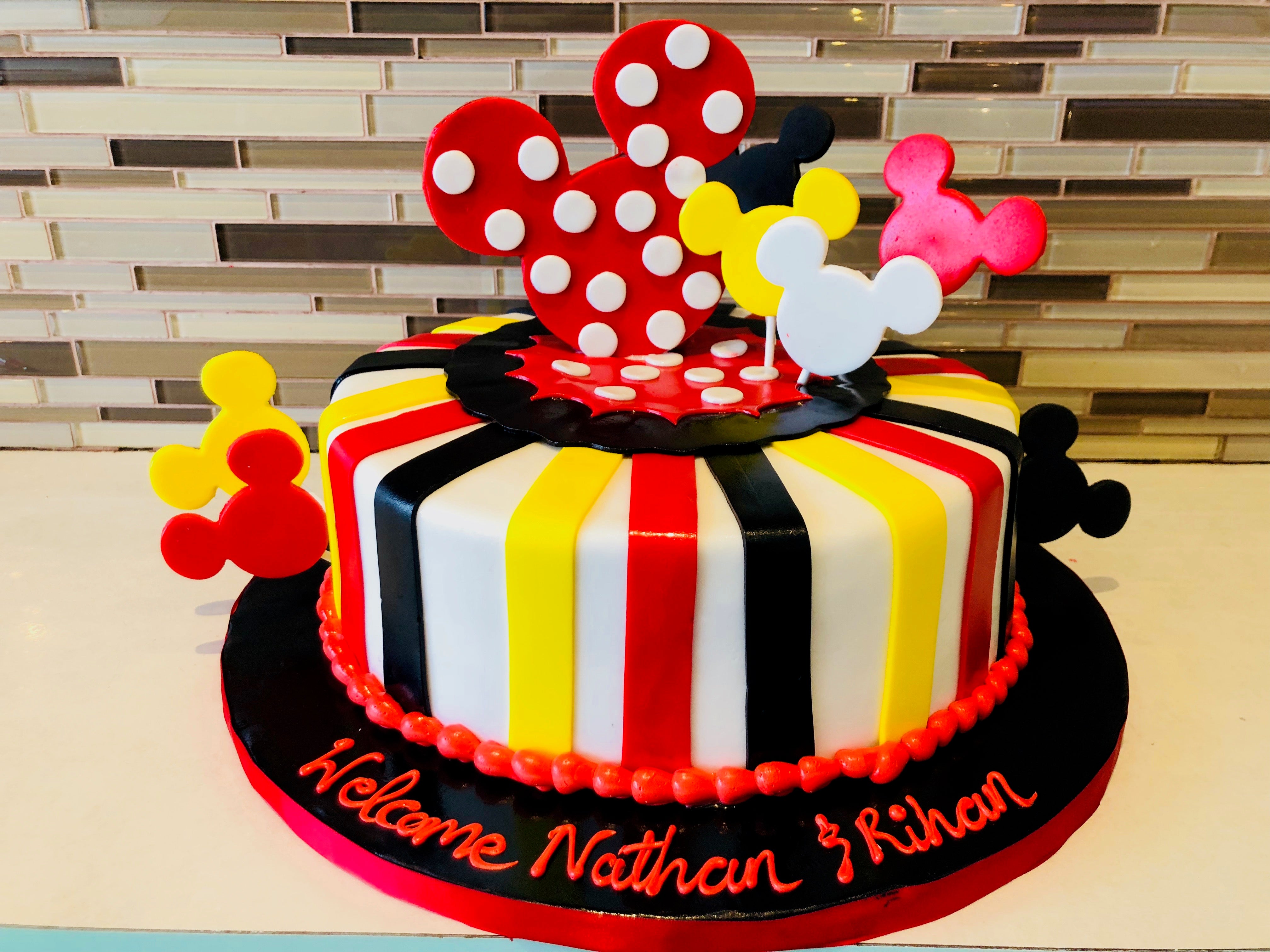 GUCCI FONDANT CAKE - Rashmi's Bakery