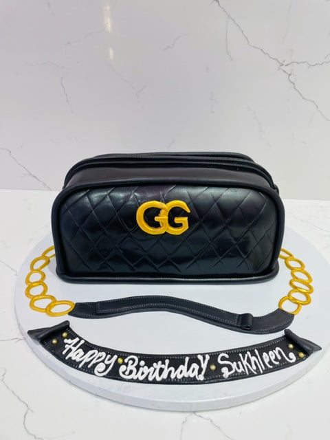 Gucci bag - Decorated Cake by Vanessa Price - CakesDecor