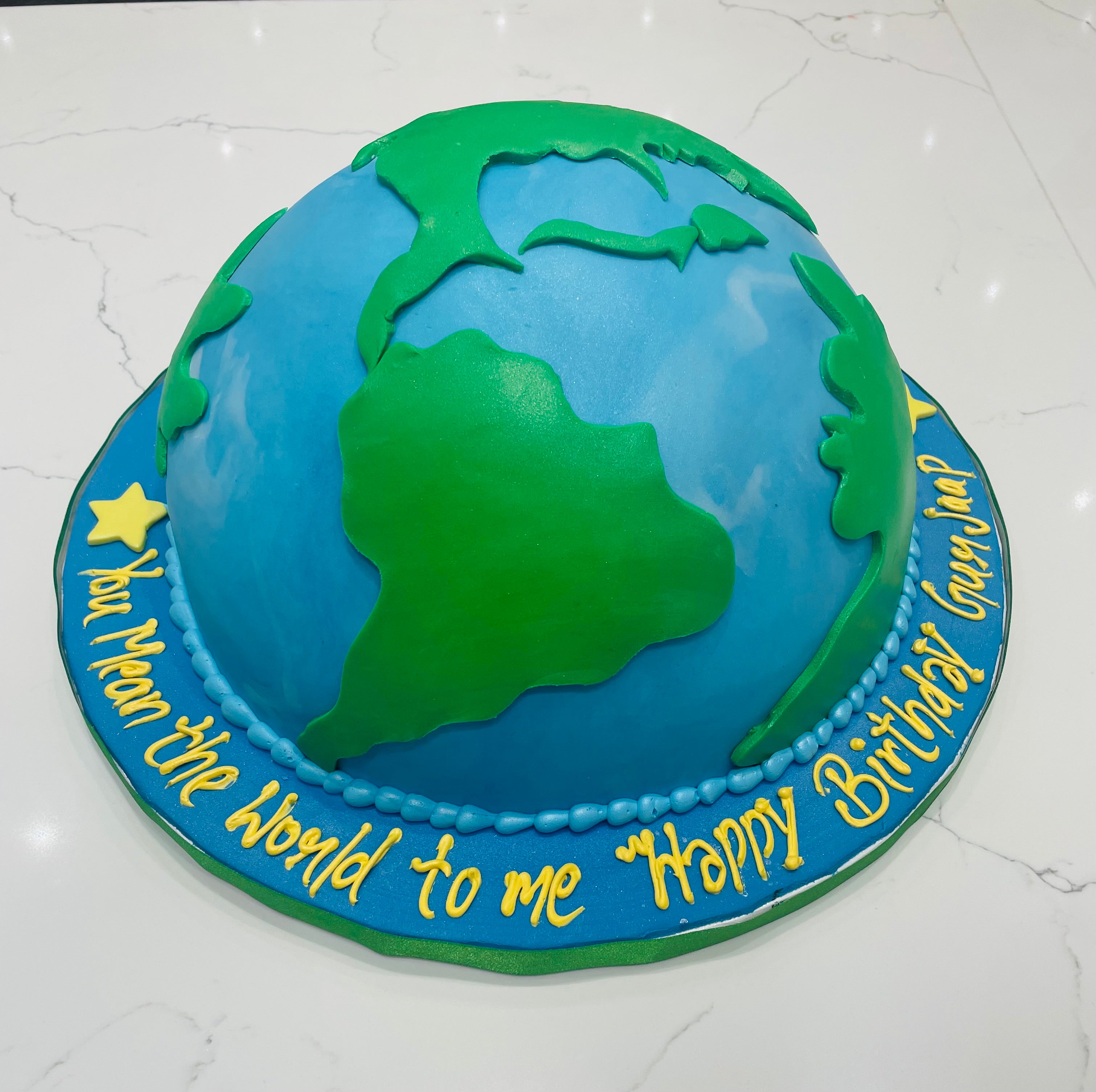Celebrated by WWF International Staff in 2013 / THE Earth Hour cake By Liz  Schmid