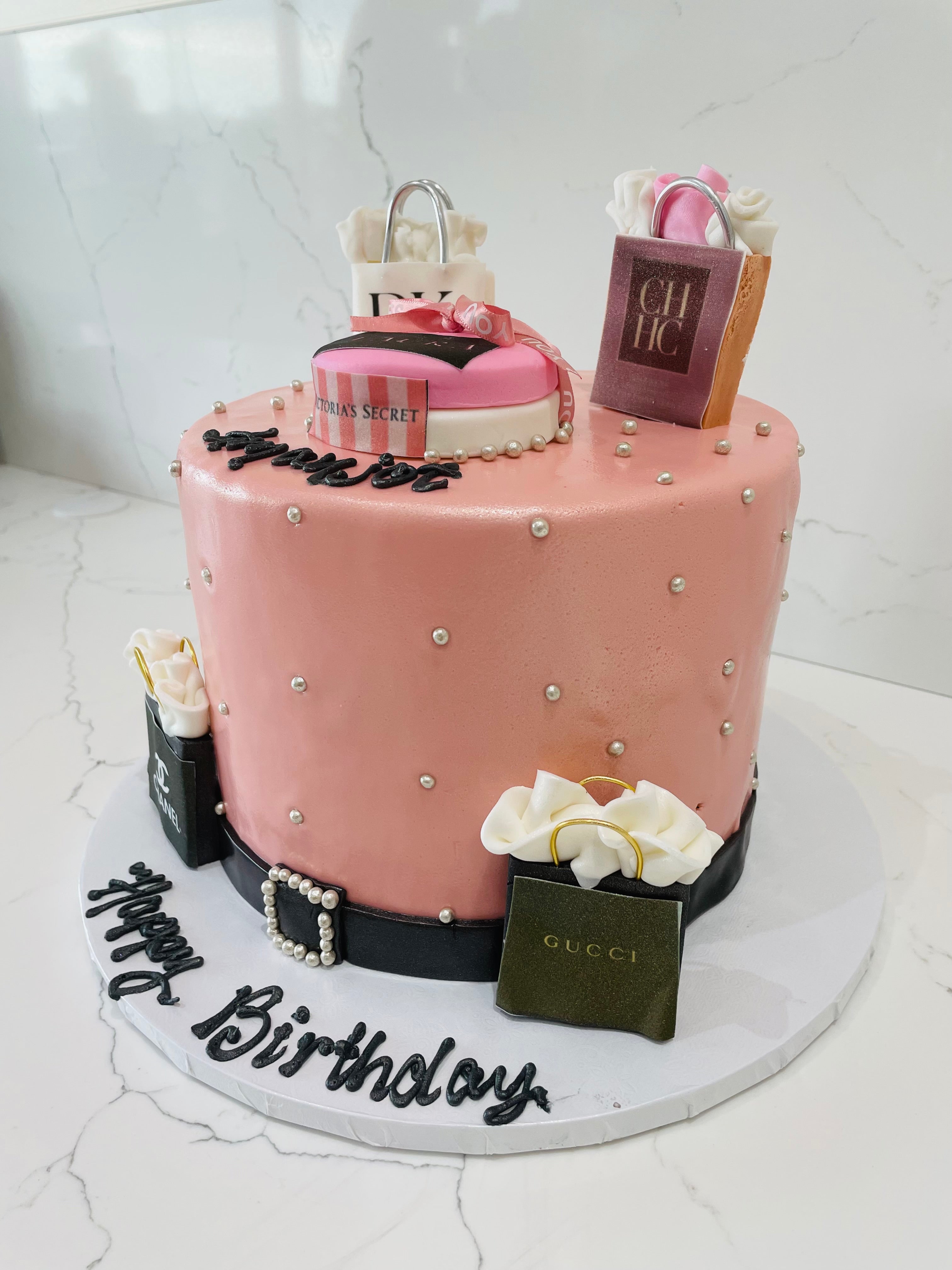 GUCCI FONDANT BAG CAKE - Rashmi's Bakery
