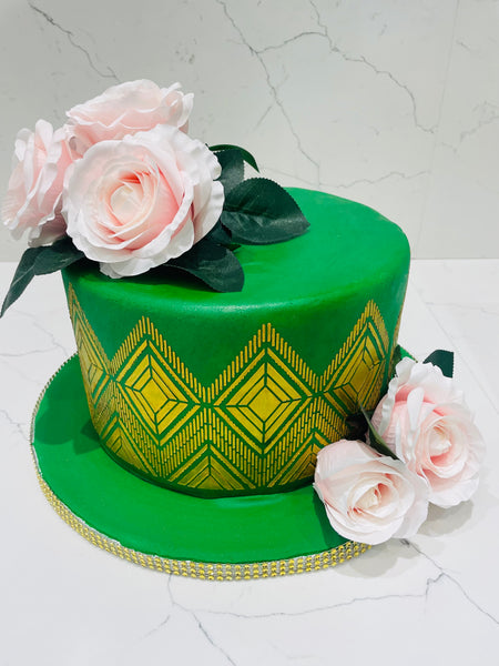 Emerald green and gold cake  Sweet 16 birthday cake, Sweet 16